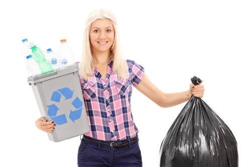 Recycling and waste disposal services in Finsburypark